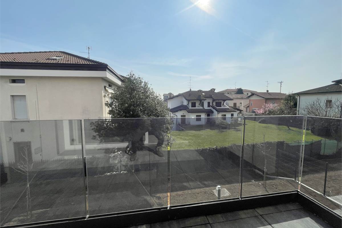 Nuovo trilocale con terrazzo