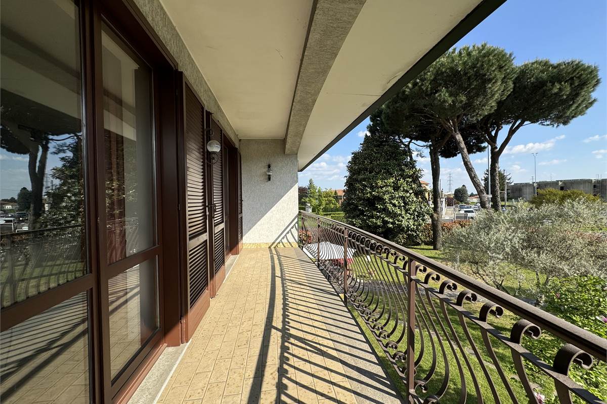 Villa indipendente con giardino