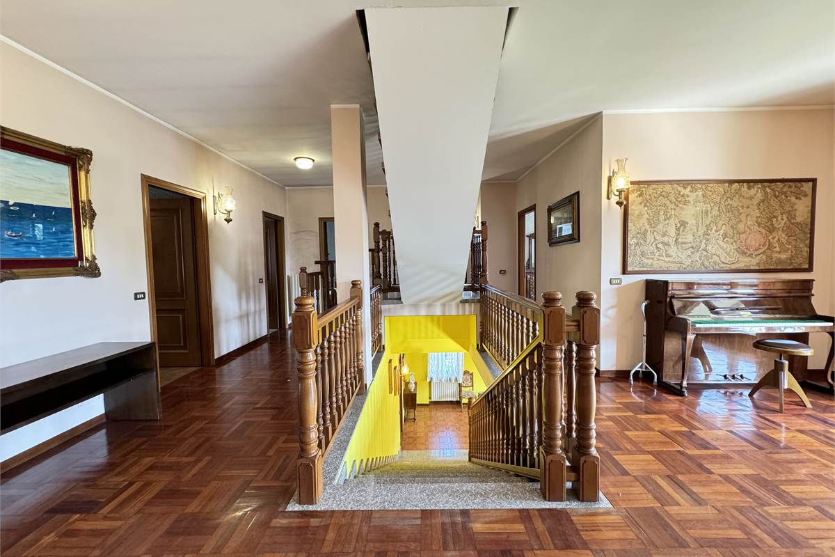 Villa indipendente con giardino
