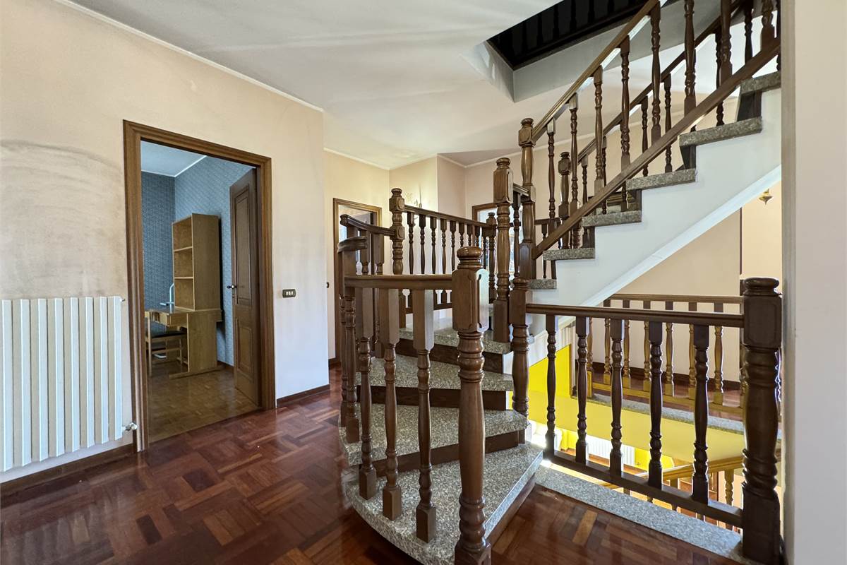 Villa indipendente con giardino
