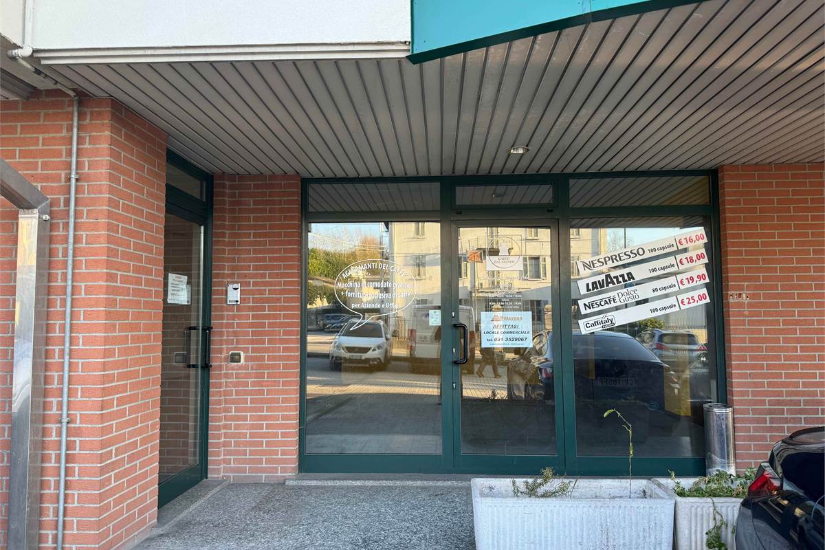 Locale commerciale fronte strada