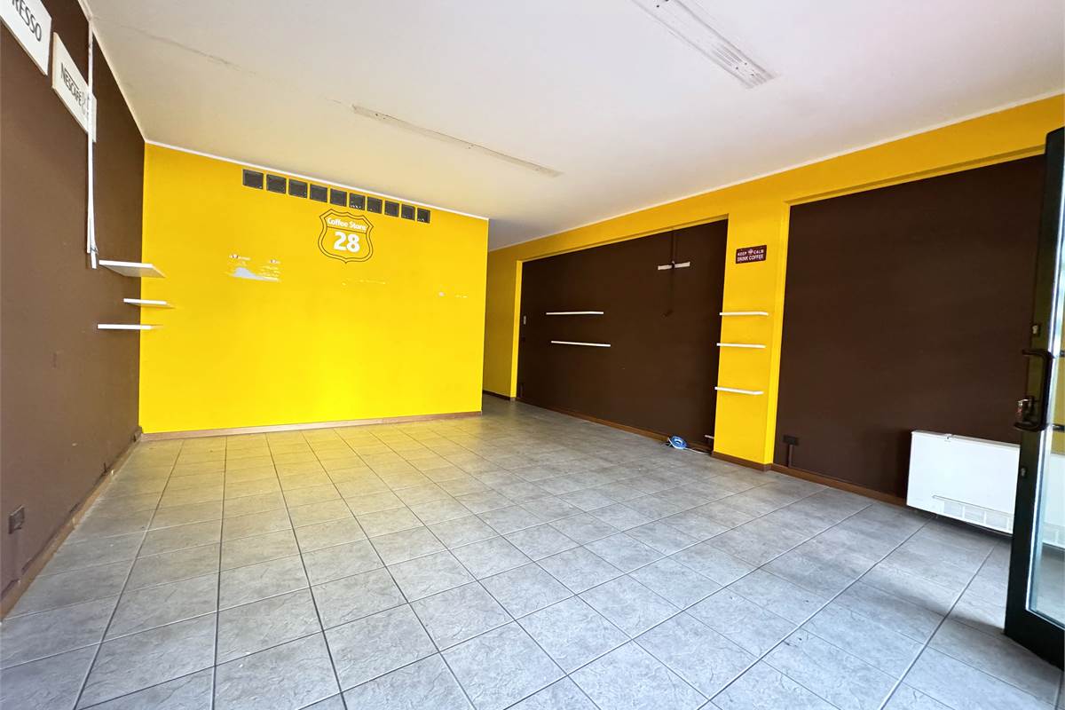Locale commerciale fronte strada