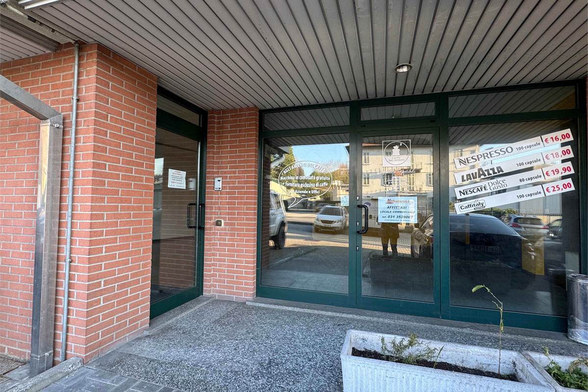 Locale commerciale fronte strada