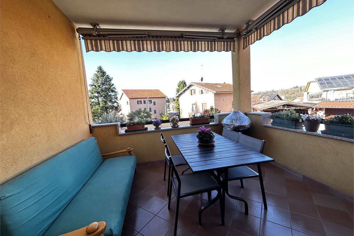 Casa indipendente con due appartamenti