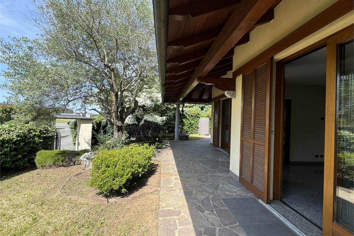 Villa bifamiliare