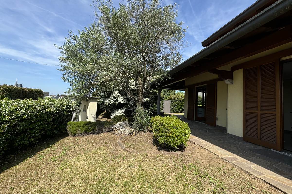 Villa bifamiliare