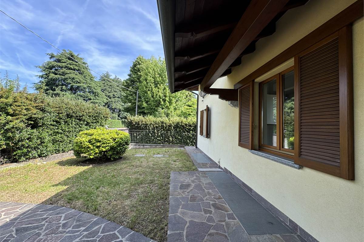 Villa bifamiliare