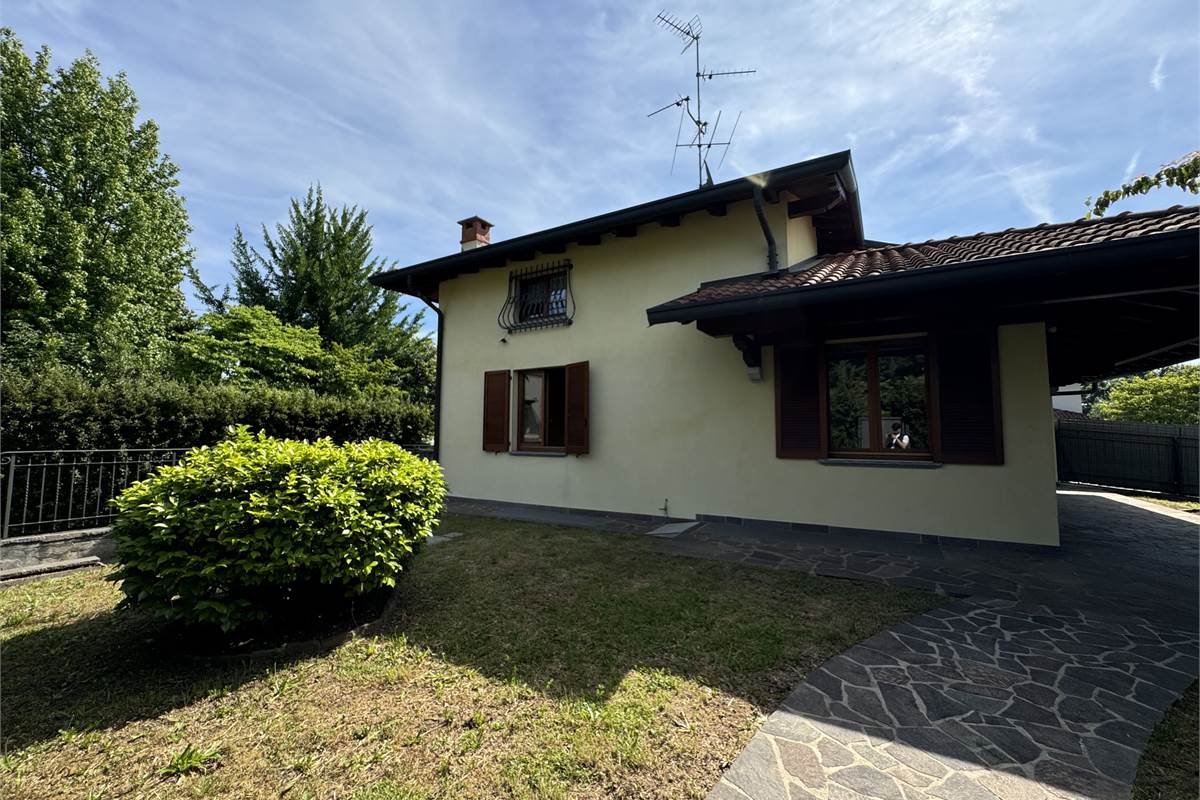 Villa bifamiliare