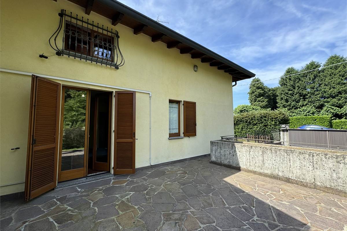 Villa bifamiliare