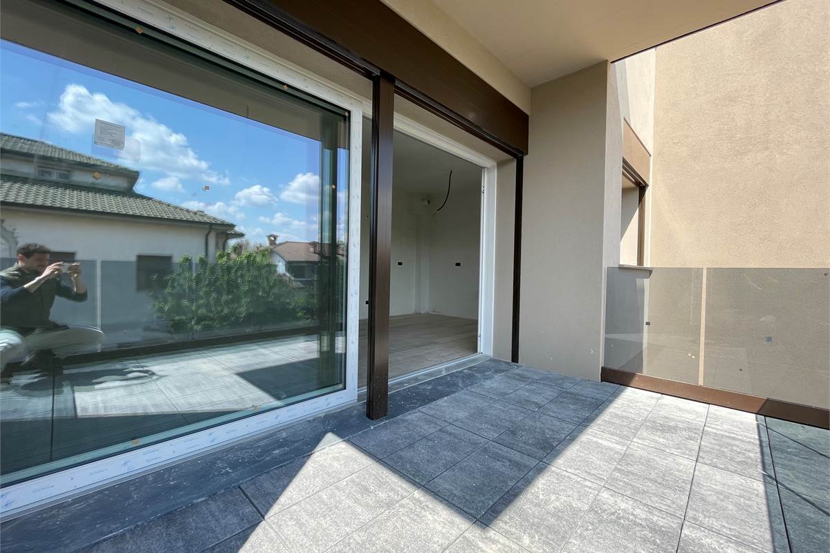 Nuovo trilocale con terrazzo