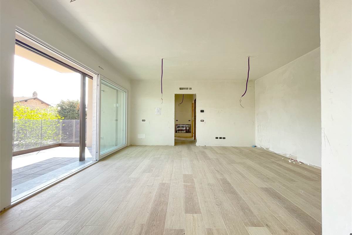 Nuovo trilocale con terrazzo