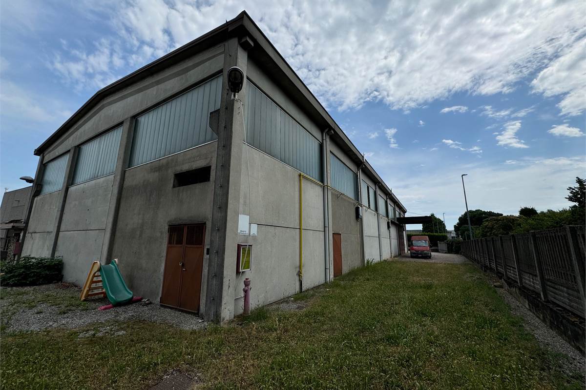 Capannone industriale