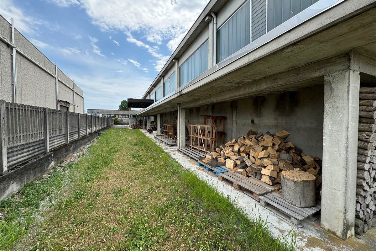 Capannone industriale