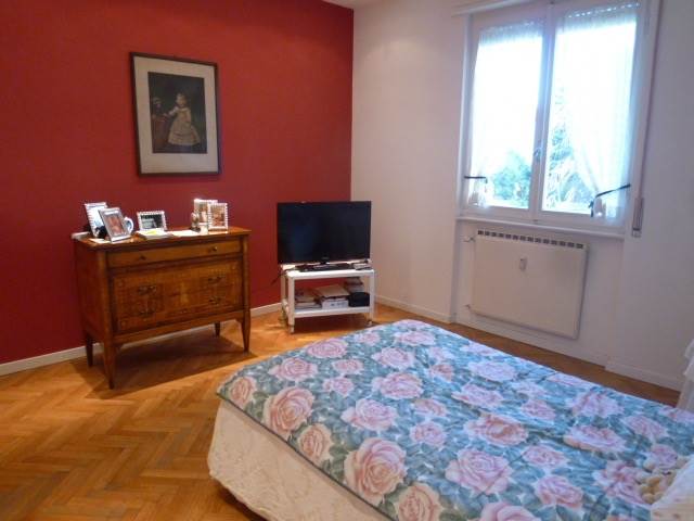Elegante trilocale con balconi e box