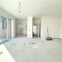 Nuovo trilocale con terrazzo