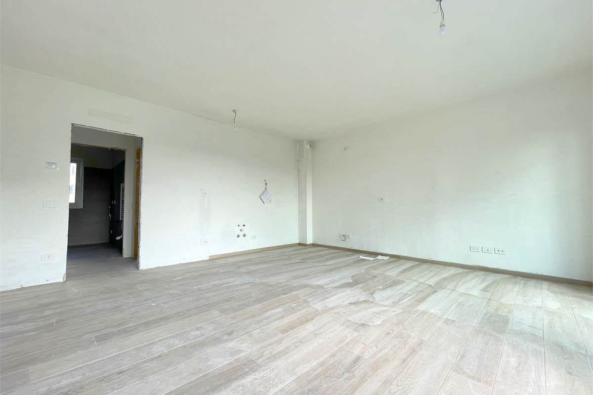 Nuovo trilocale con terrazzo e box