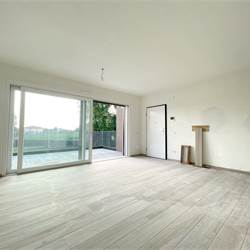 Nuovo trilocale con terrazzo e box