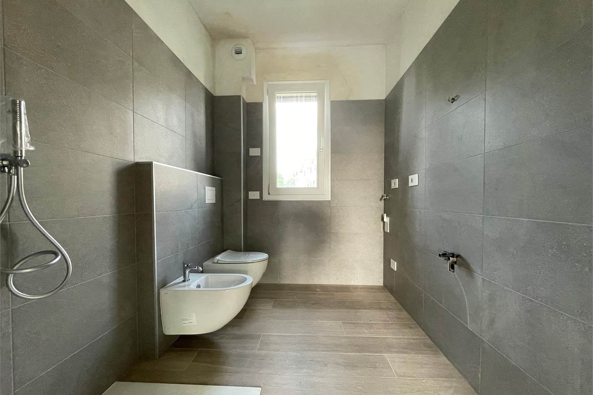 Nuovo trilocale con terrazzo e box
