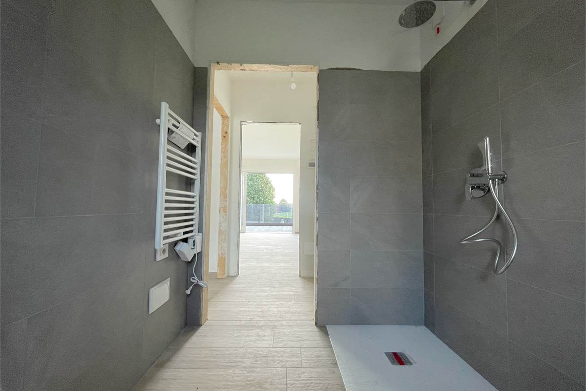 Nuovo trilocale con terrazzo e box