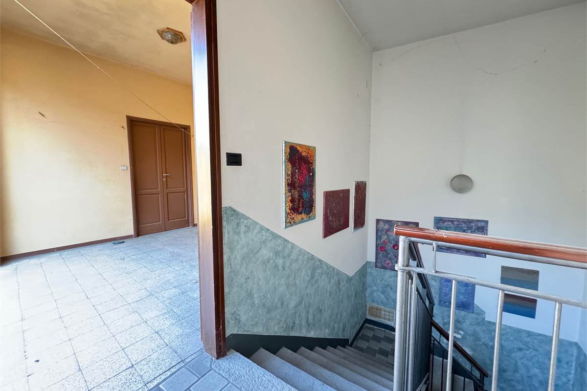 Ampio quadrilocale con terrazzi