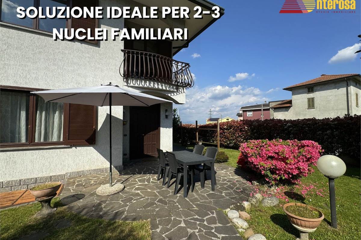 Villa con giardino adatta a più nuclei familiari