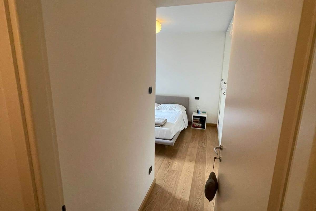 Moderno bilocale con terrazzo