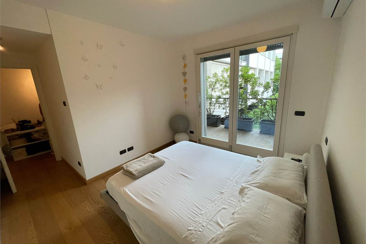 Moderno bilocale con terrazzo