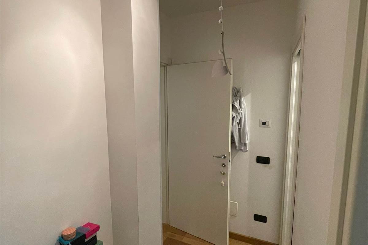 Moderno bilocale con terrazzo