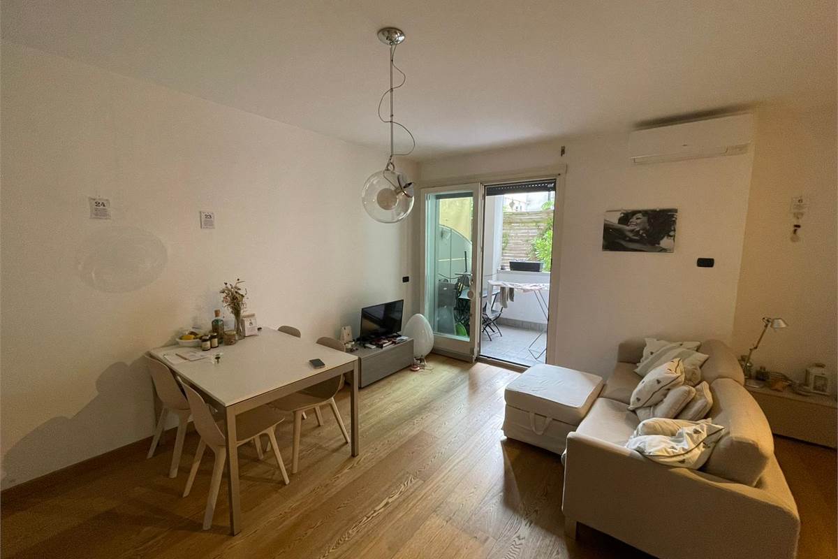 Moderno bilocale con terrazzo