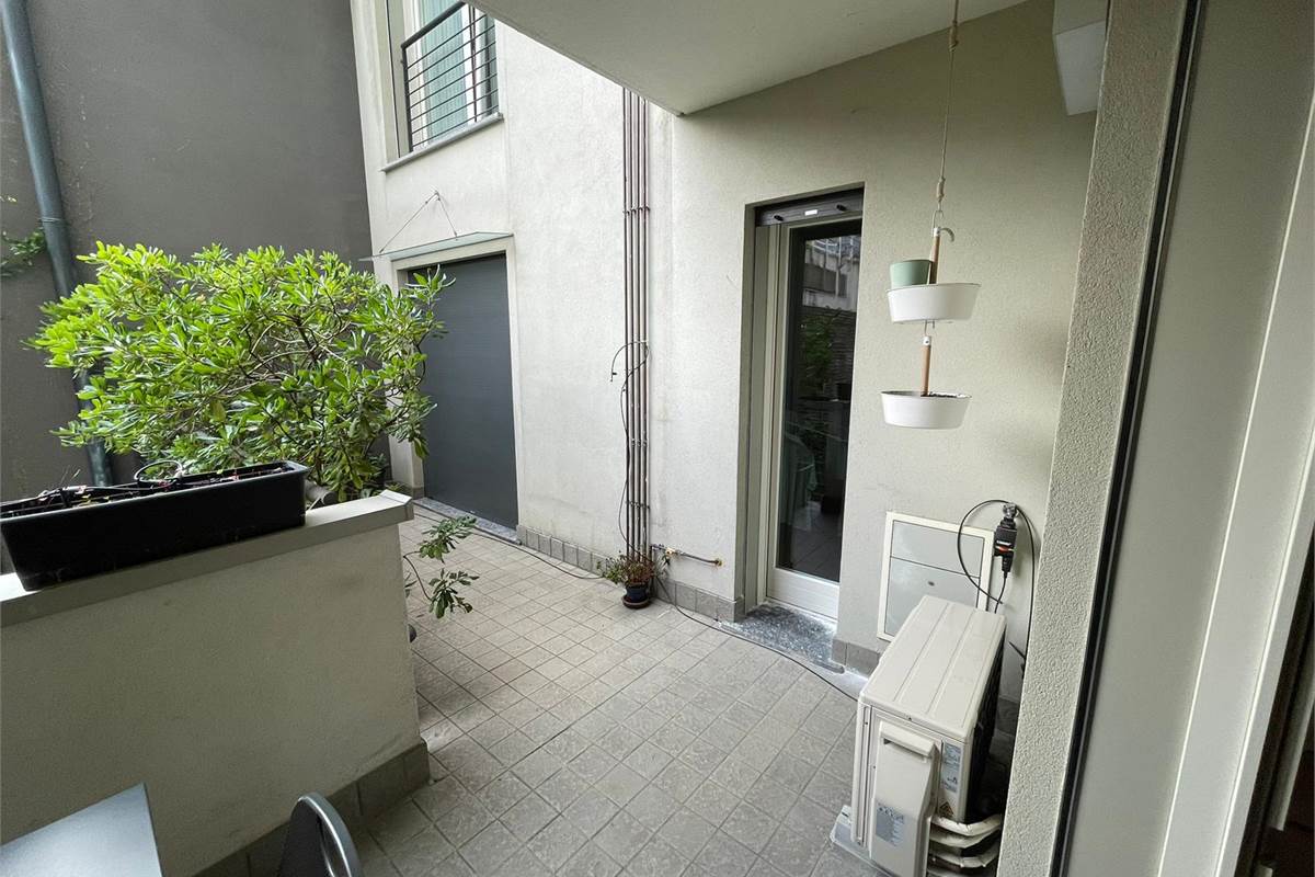 Moderno bilocale con terrazzo
