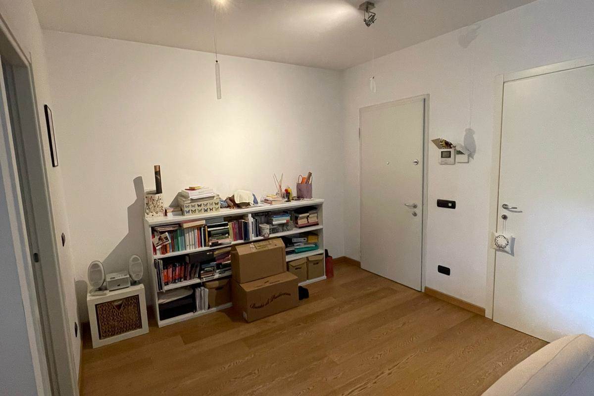 Moderno bilocale con terrazzo