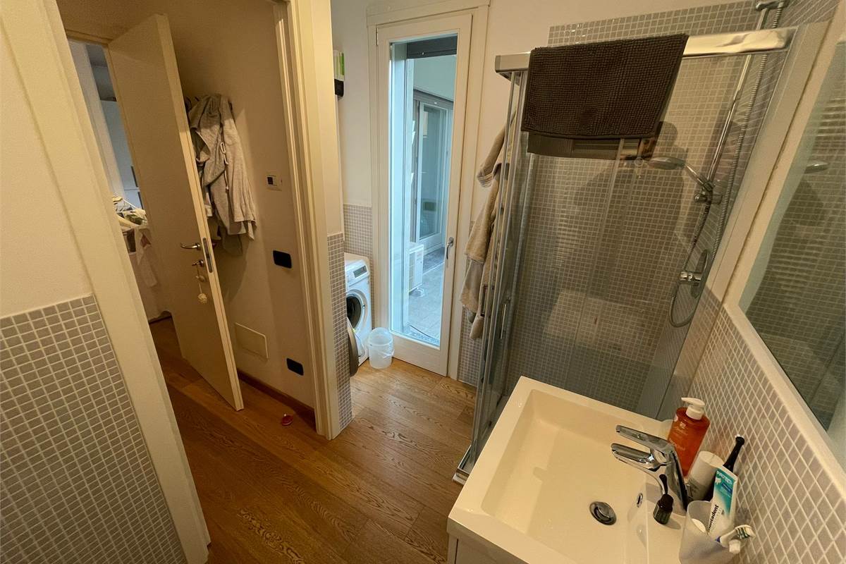 Moderno bilocale con terrazzo