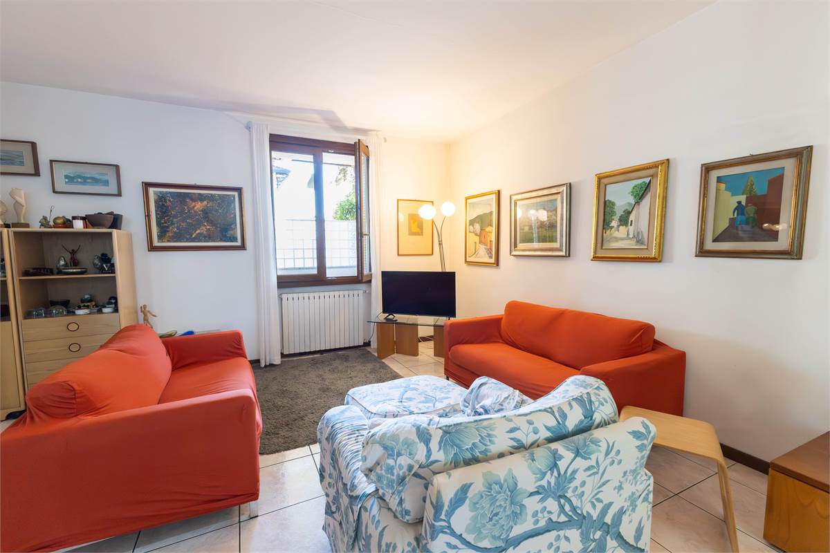 Trilocale con taverna e giardino