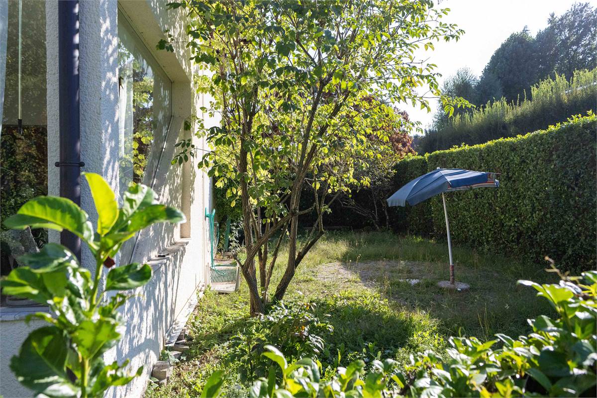 Trilocale con taverna e giardino