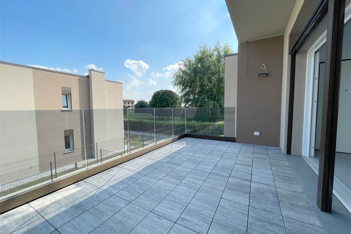 Nuovo bilocale con terrazzo 