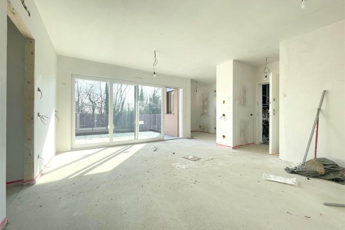 Nuovo trilocale con terrazzo