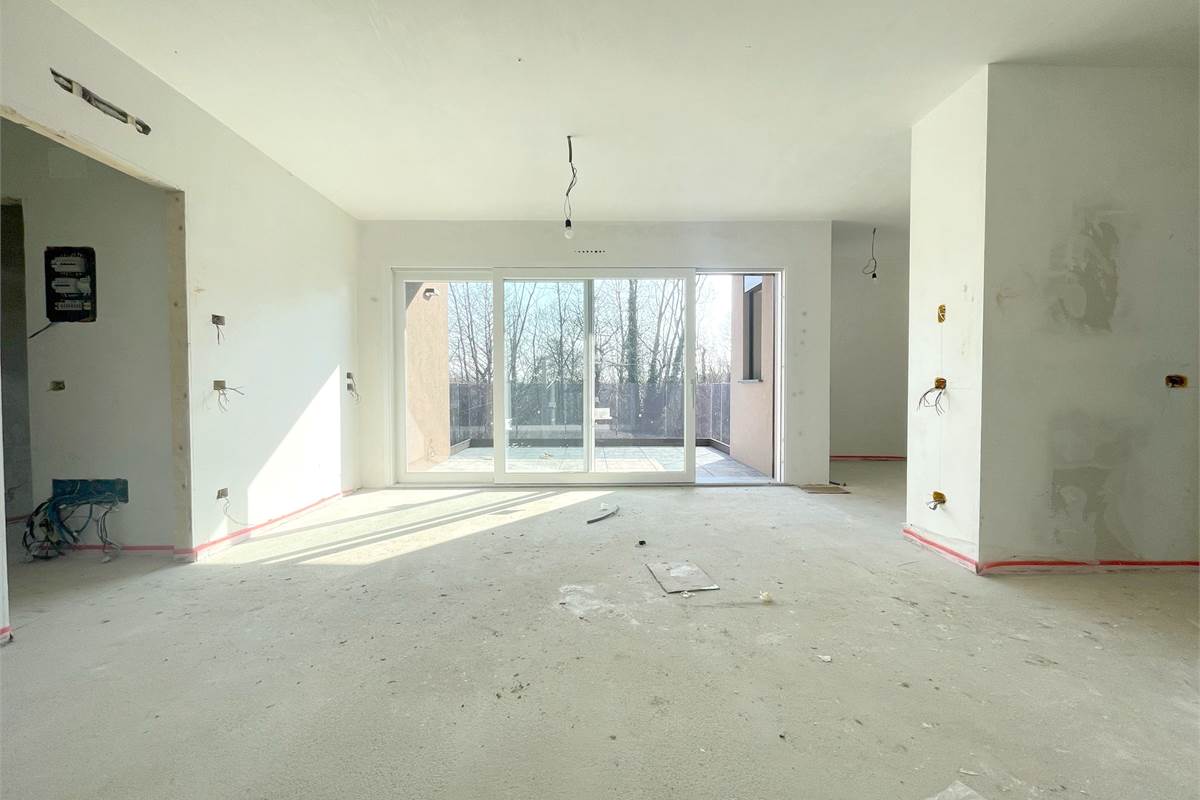 Nuovo trilocale con terrazzo