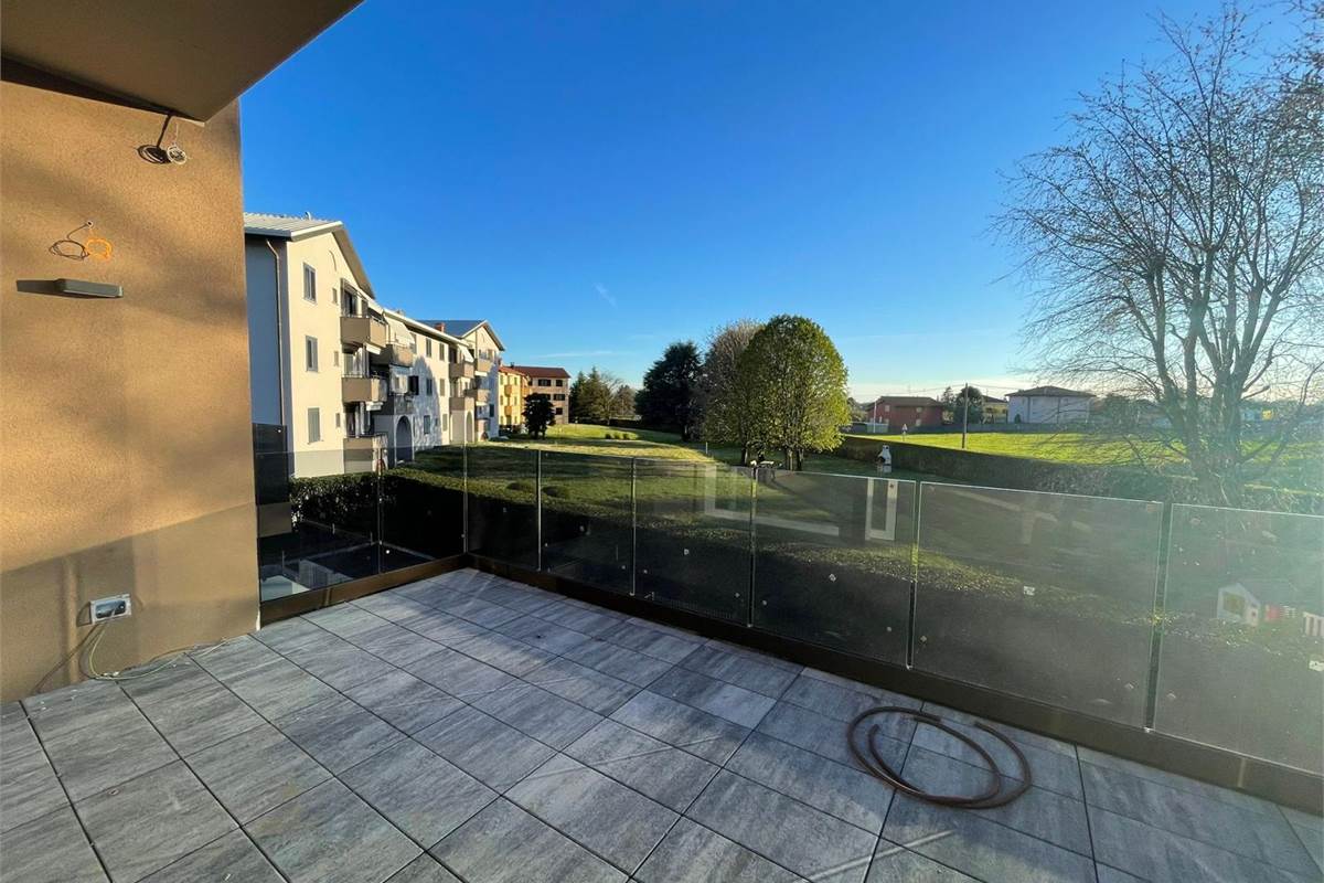 Nuovo trilocale con terrazzo e box