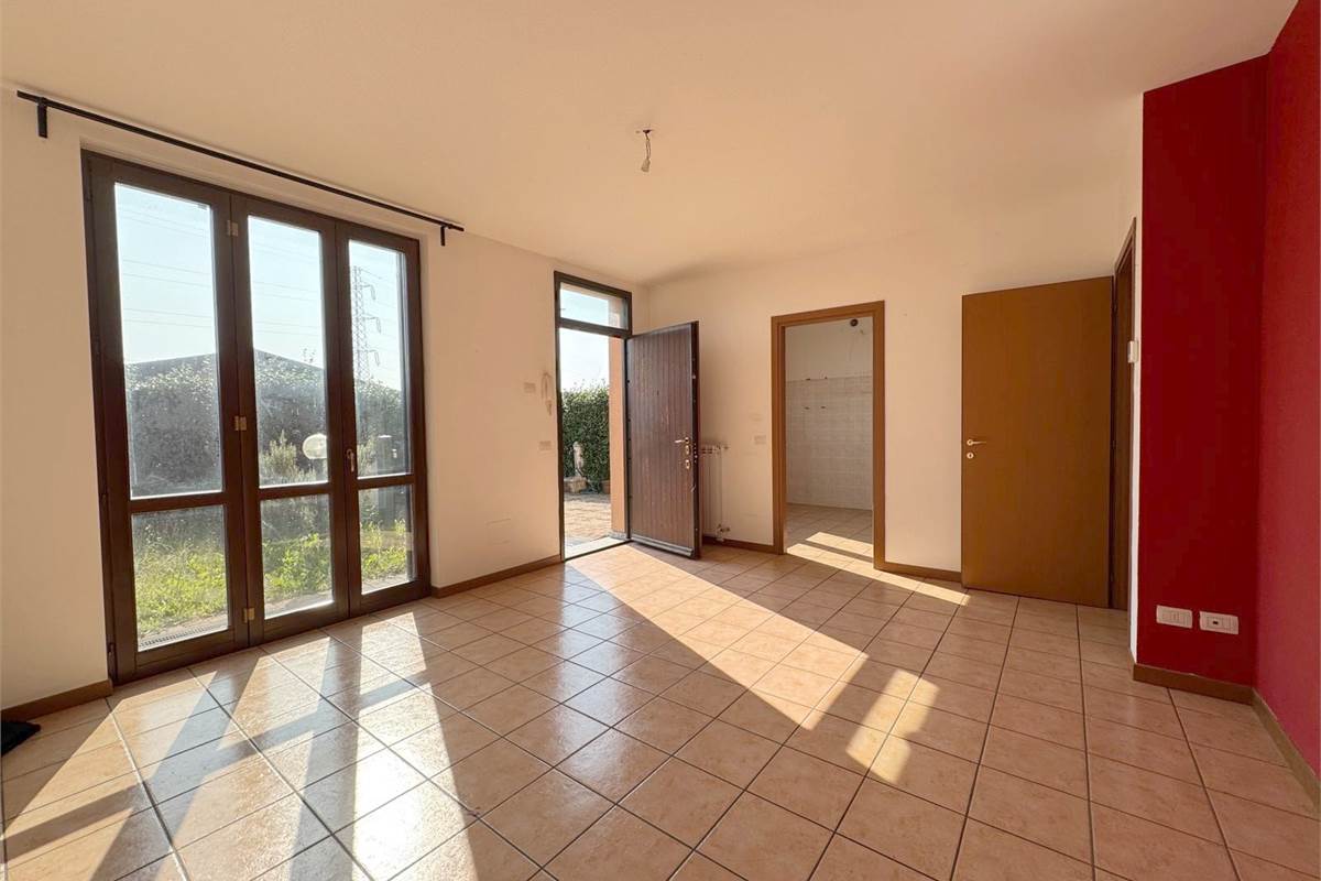 Moderna villetta a schiera di testa