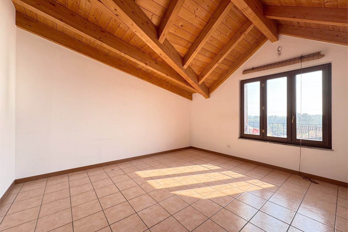 Moderna villetta a schiera di testa
