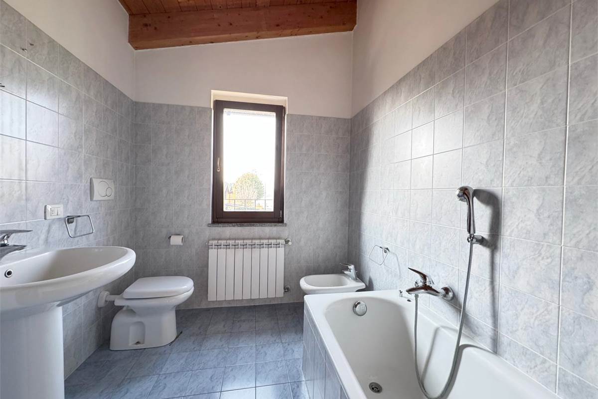 Moderna villetta a schiera di testa