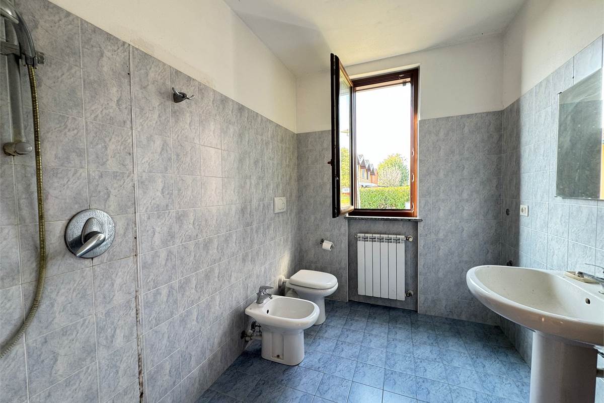 Moderna villetta a schiera di testa