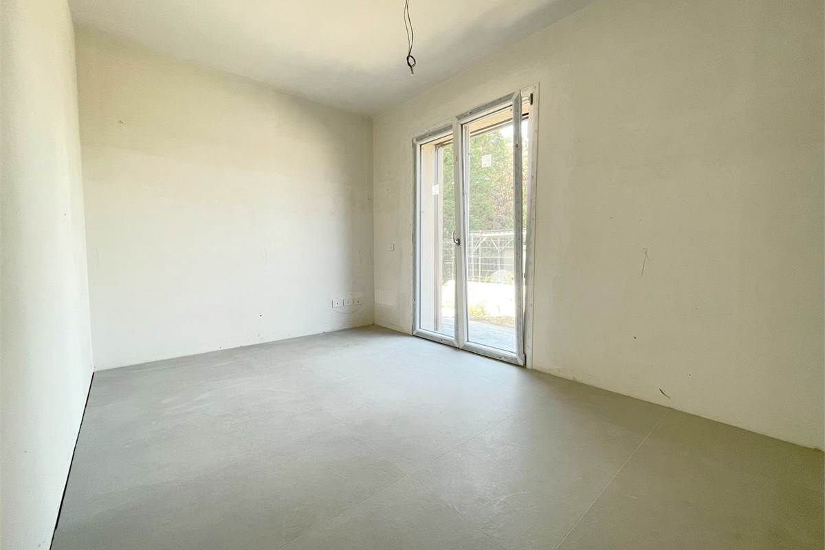 Nuovo trilocale con giardino