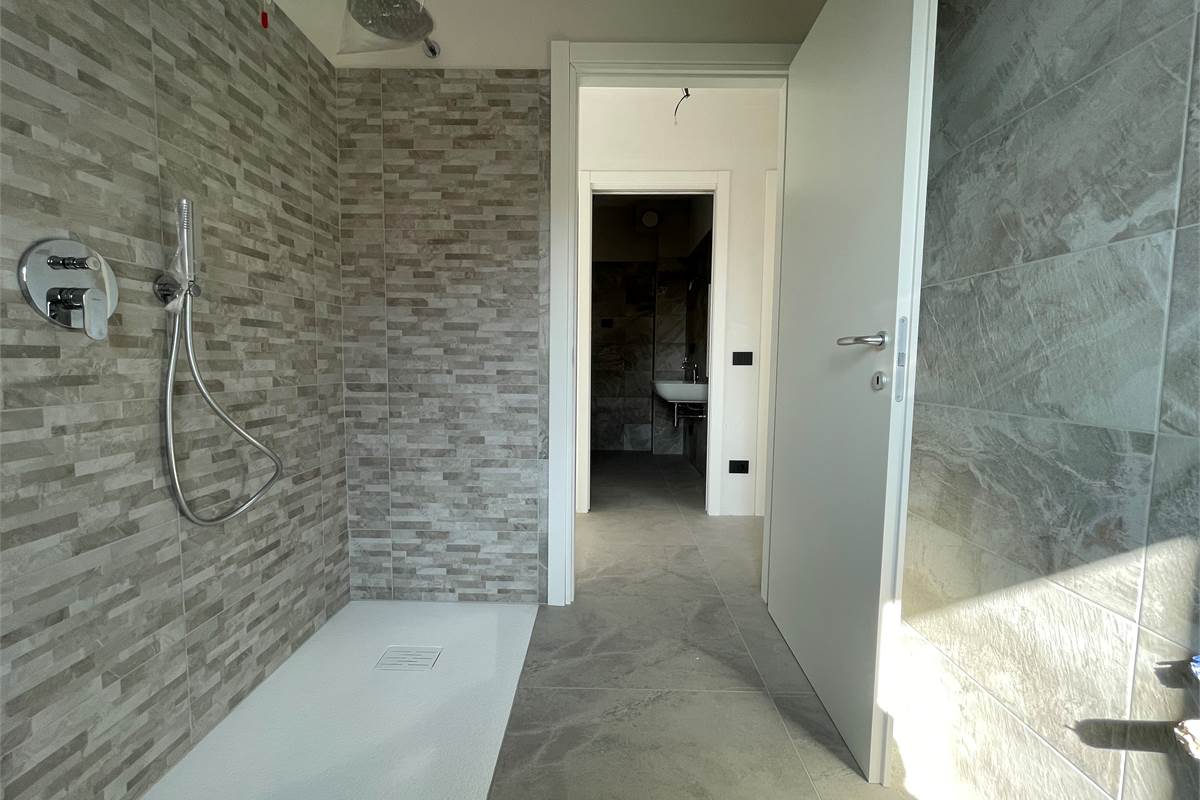 Nuovo trilocale con giardino