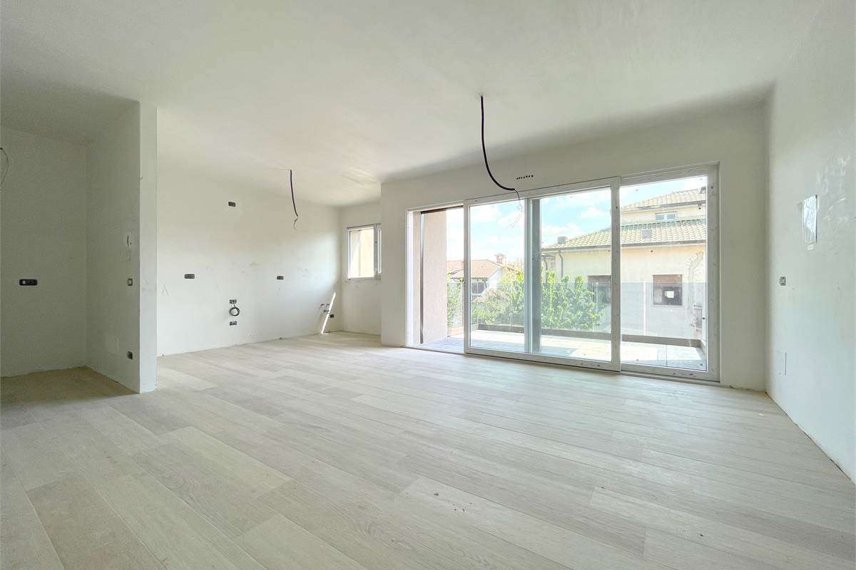 Nuovo trilocale con terrazzo