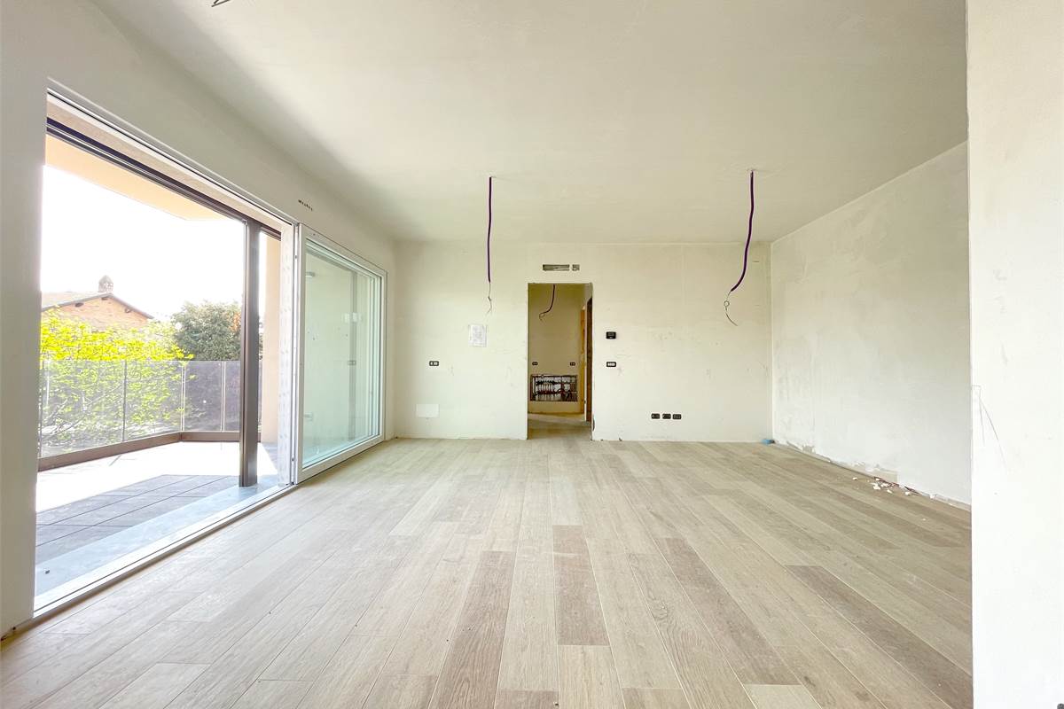 Nuovo trilocale con terrazzo