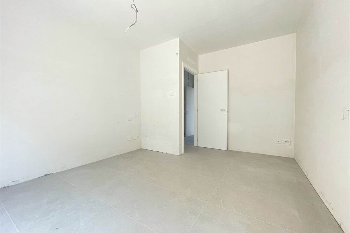 Nuovo trilocale con giardino 