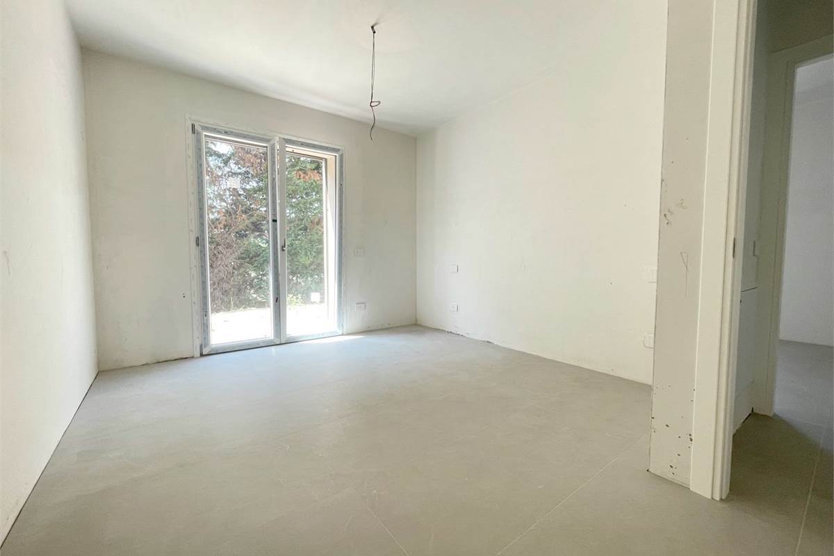 Nuovo trilocale con giardino 