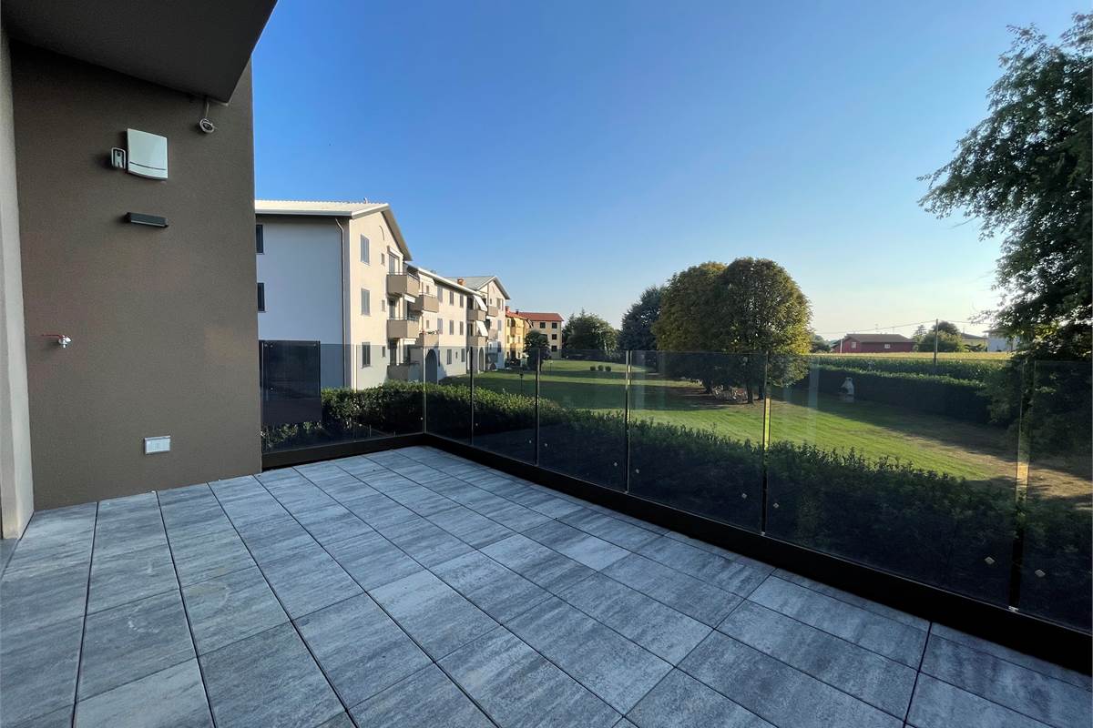 Nuovo trilocale ultimo piano con terrazzo e box