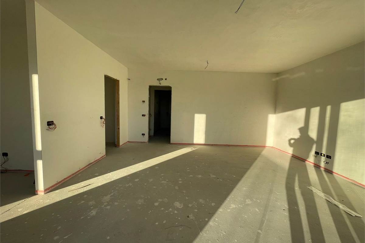 Nuovo trilocale ultimo piano con terrazzo e box